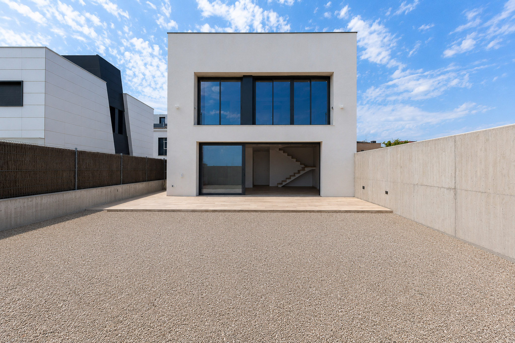 Exclusive Designer Home with High Energy Efficiency