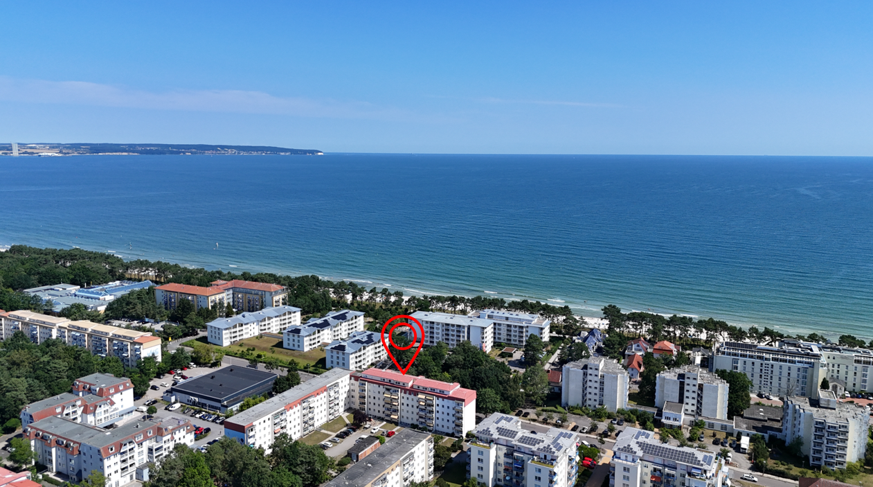 Über den Dächern von Binz mit Meerblick