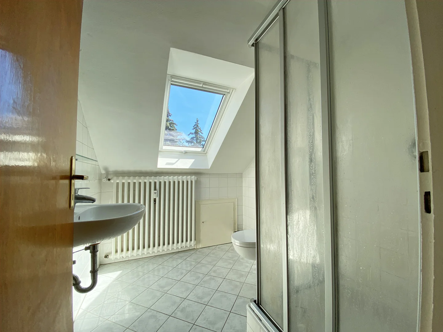 Wohnen über den Dächern von Hildesheim – helle Dachwohnung mit Loggia - Foto 1
