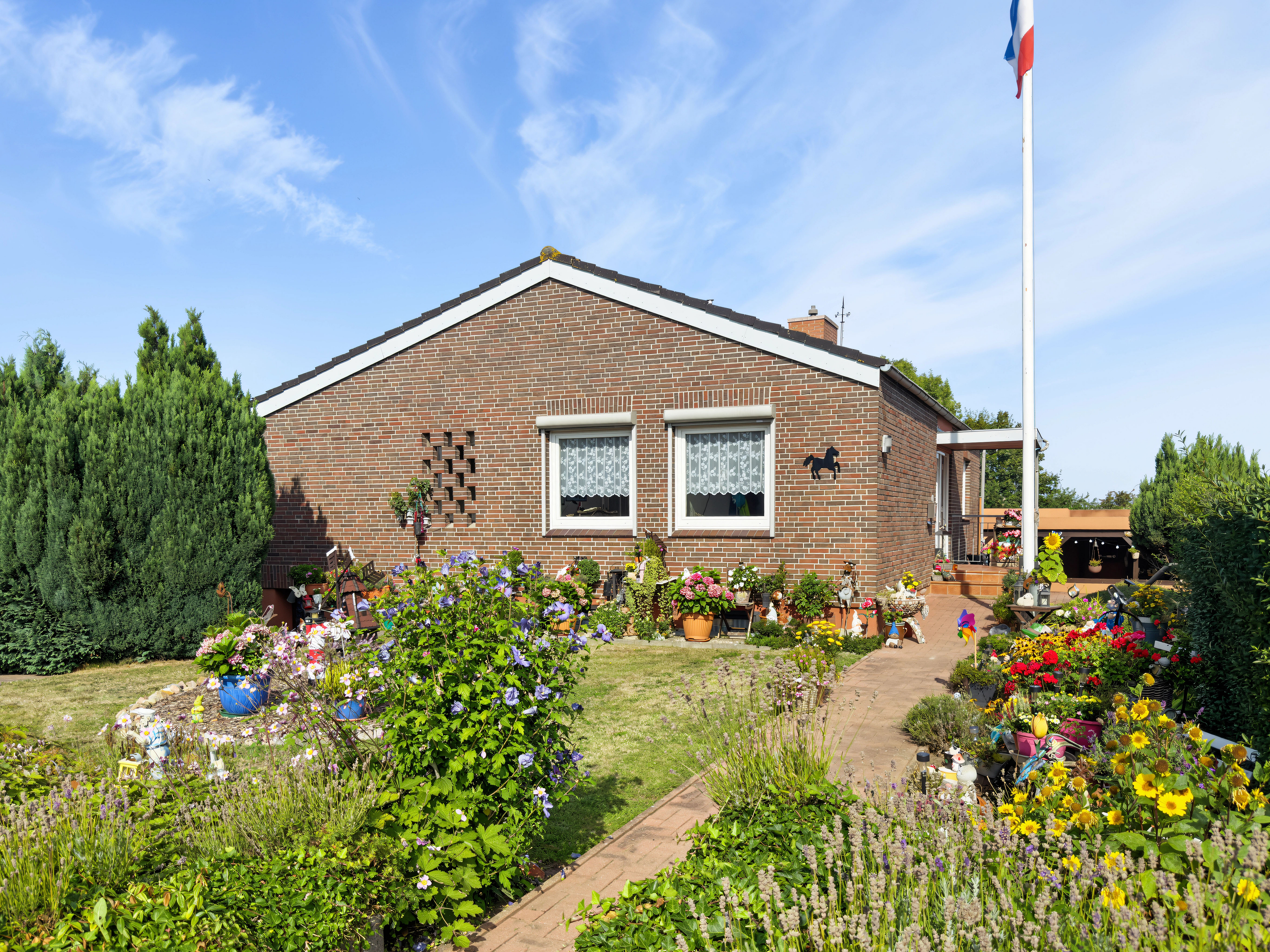 Charmantes Ostseehaus in Großenbrode mit Wintergarten, Kamin und großem Grundstück