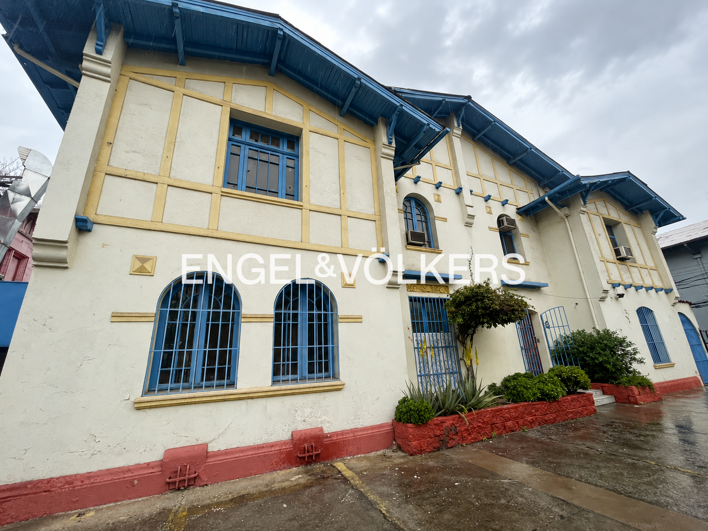 Casa comercial 839 m² en Seminario, Providencia