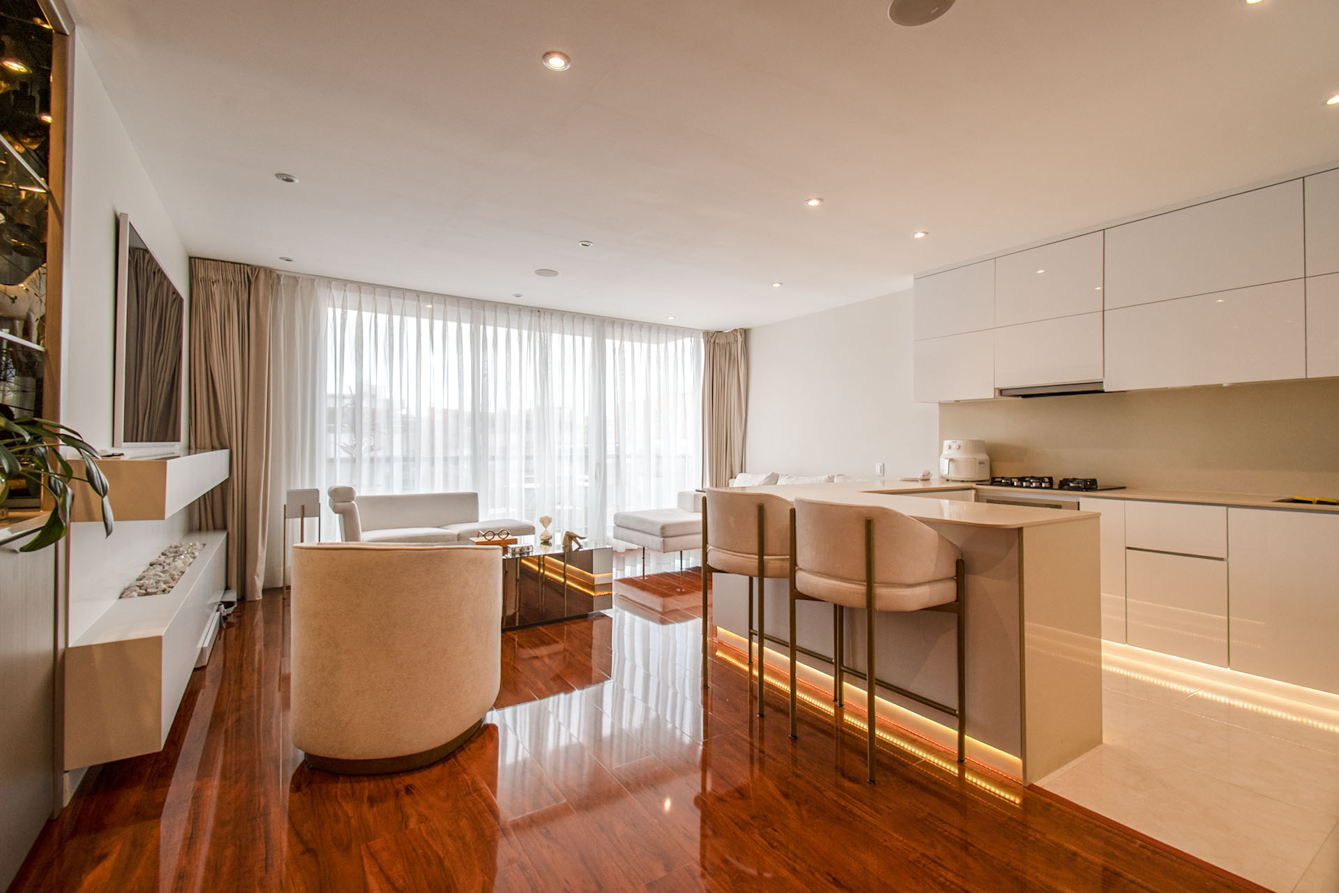 Apartamento con balcones para venta en Chicó Navarra