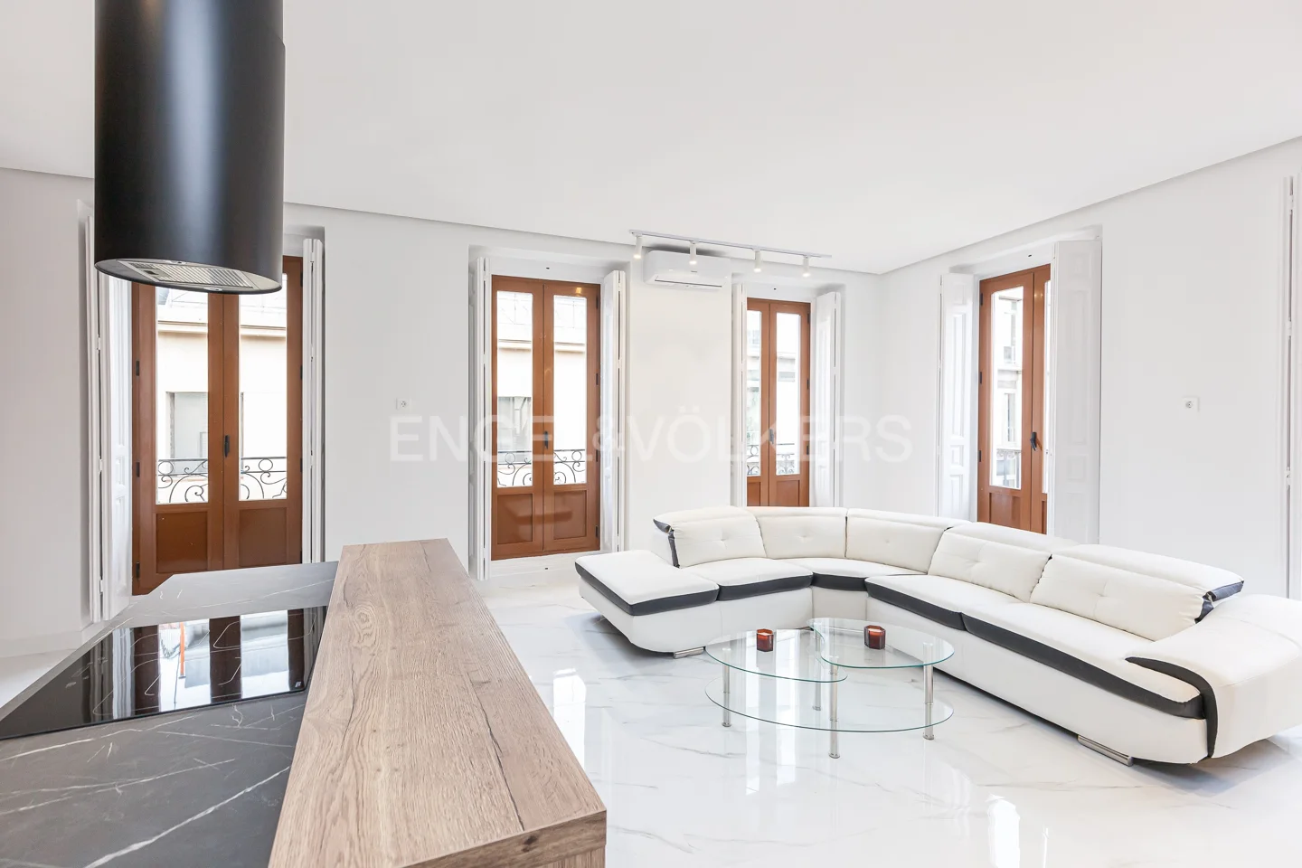 Fantastic and bright apartment in Sol