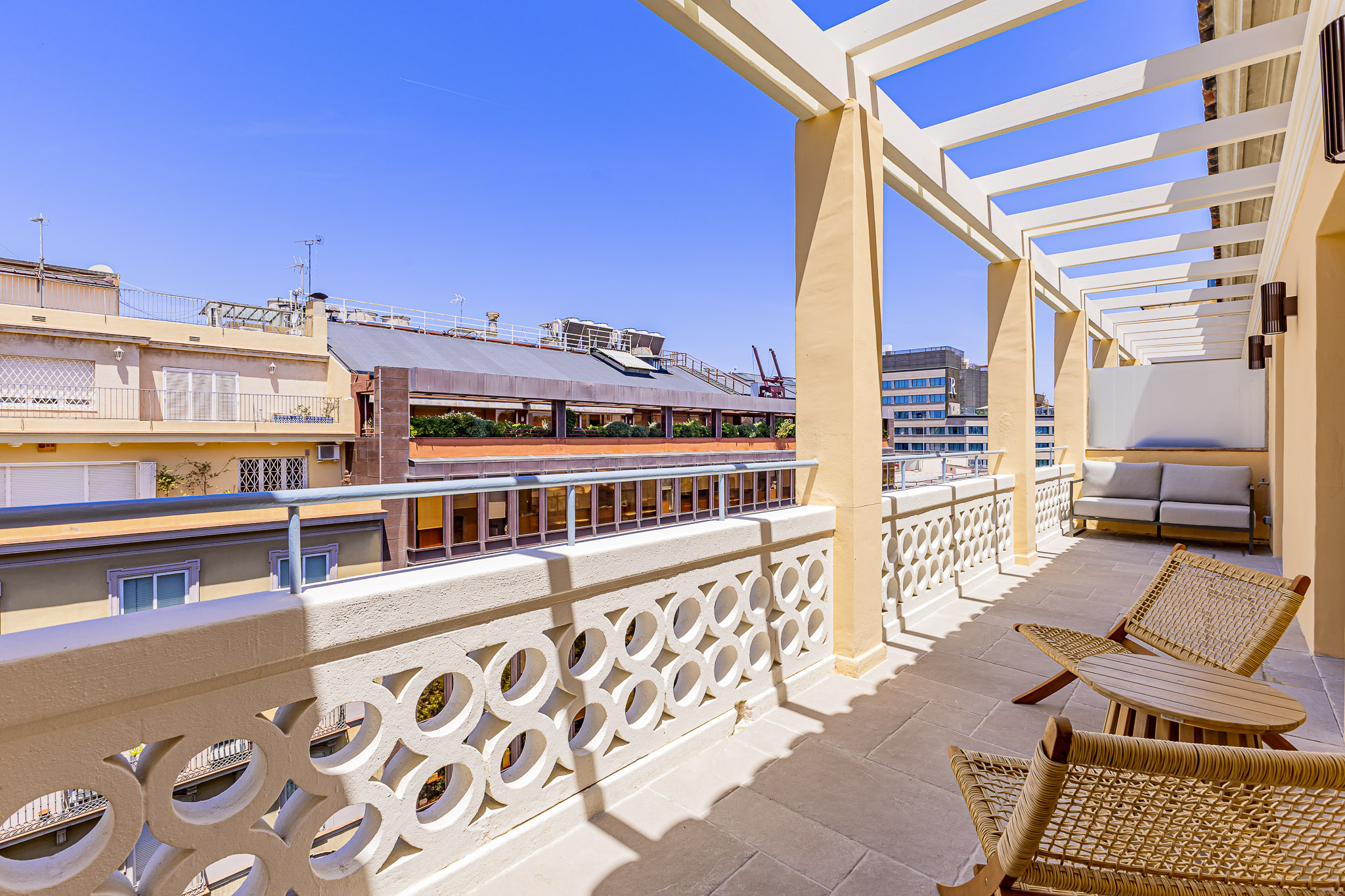 Magnífic àtic tot exterior al costat del Passeig de Gràcia