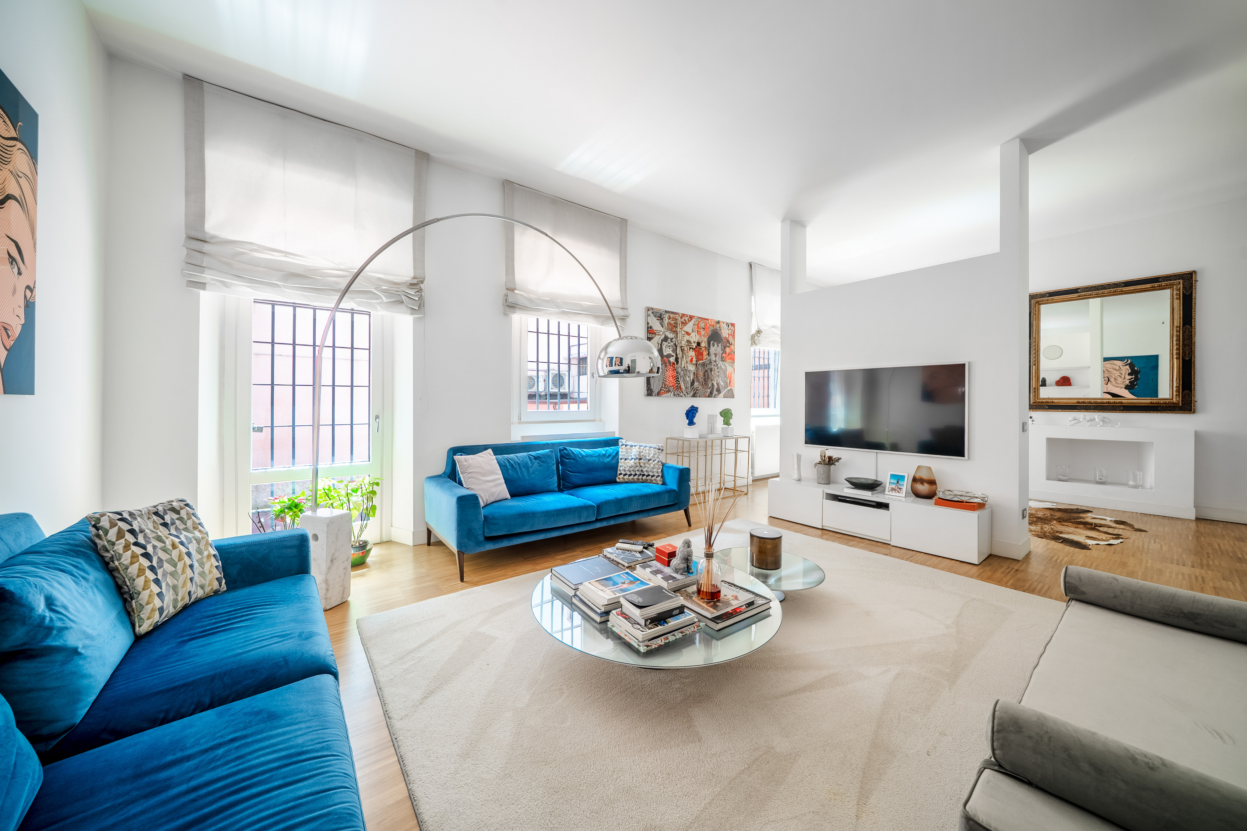 Elegant apartment in a historic building in Corso Sempione