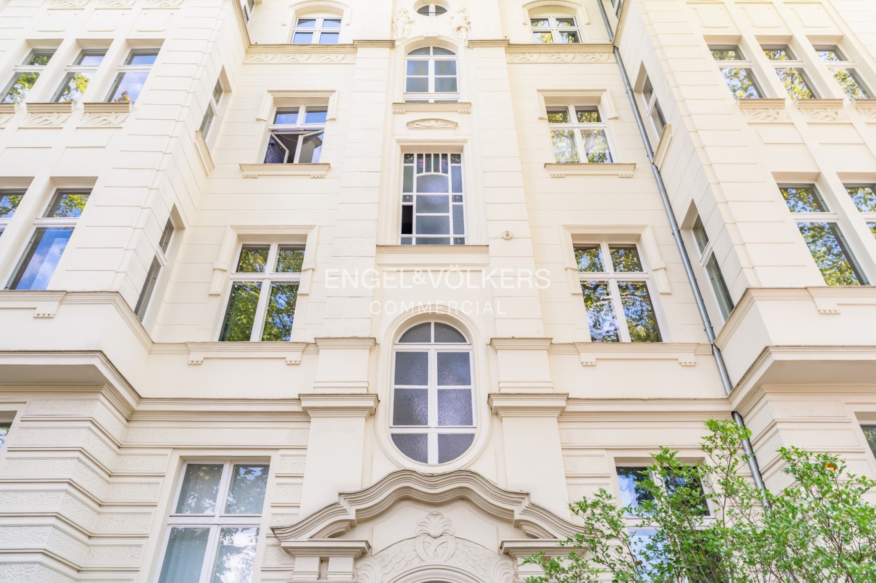 Hochherrschaftliches Eckhaus am Perelsplatz