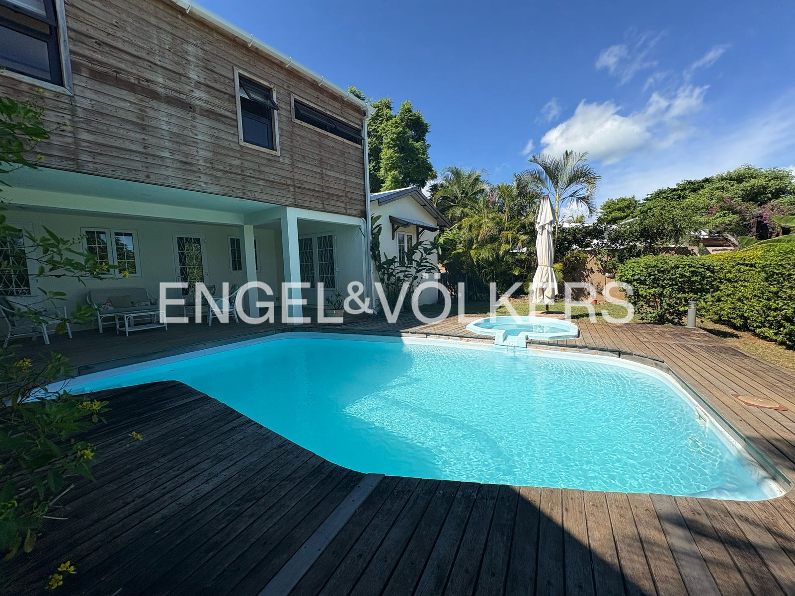 For Sale - Elegant 4-Bedroom house in Tamarin