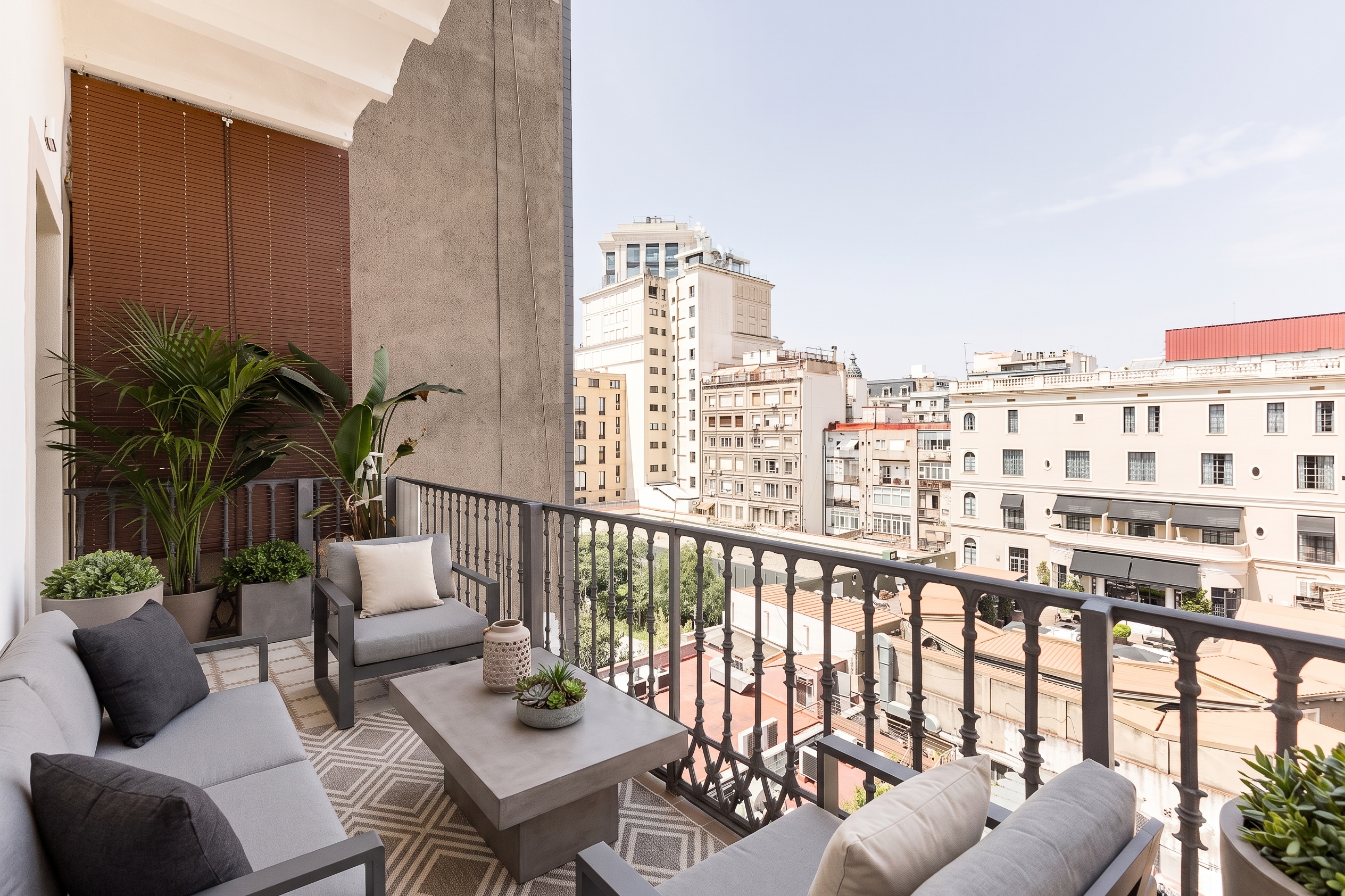 Renovated apartment with terrace in a classic building next to Passeig de Gràcia [AI-modified]