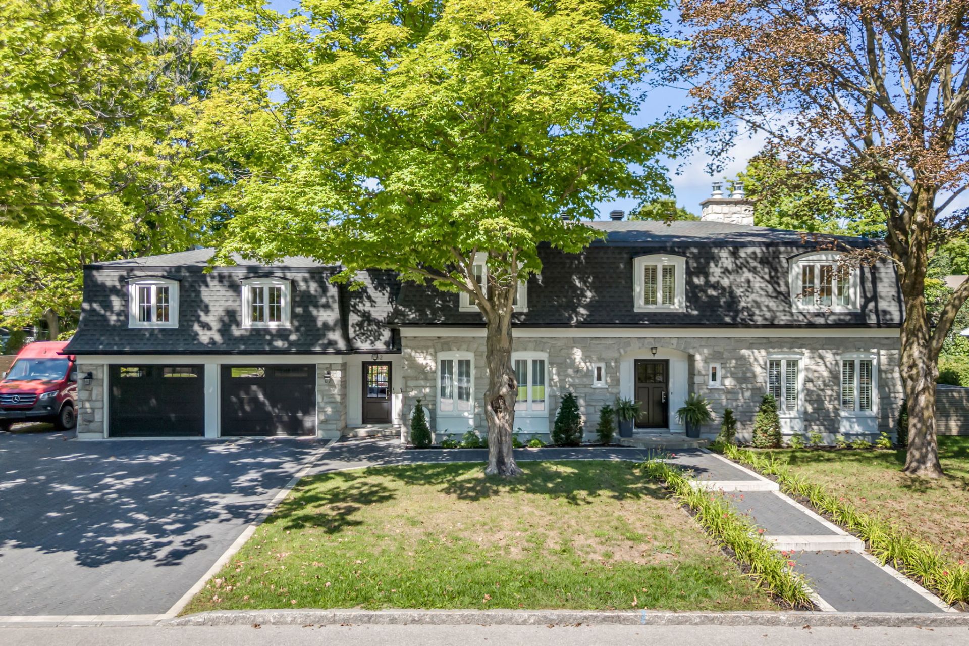 Where Timeless Elegance Meets Modern Comfort in Sillery