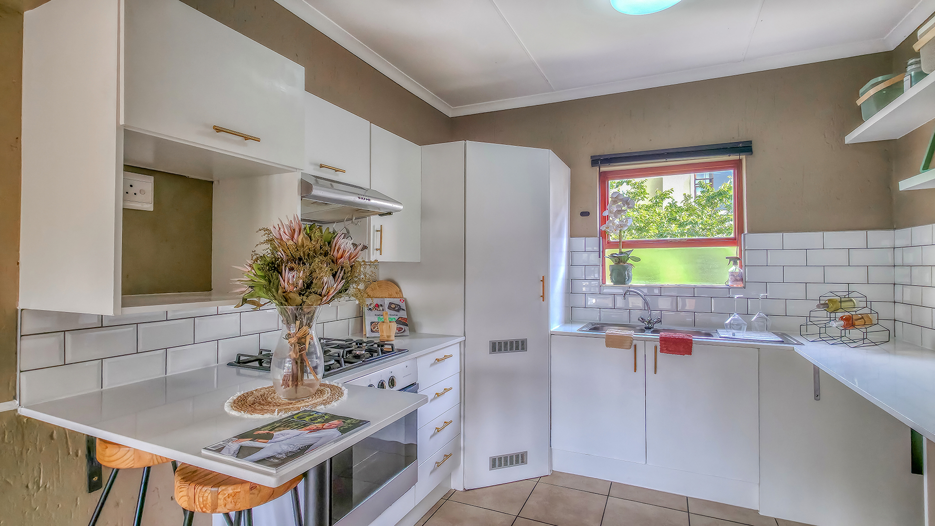 Modern 2-bedroom, 2-bathroom apartment to rent in Douglasdale!