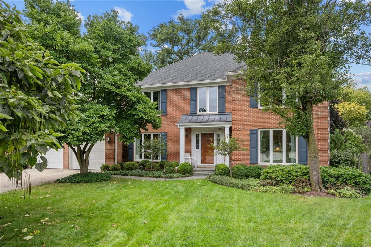 Move-In-Ready Glenview Home