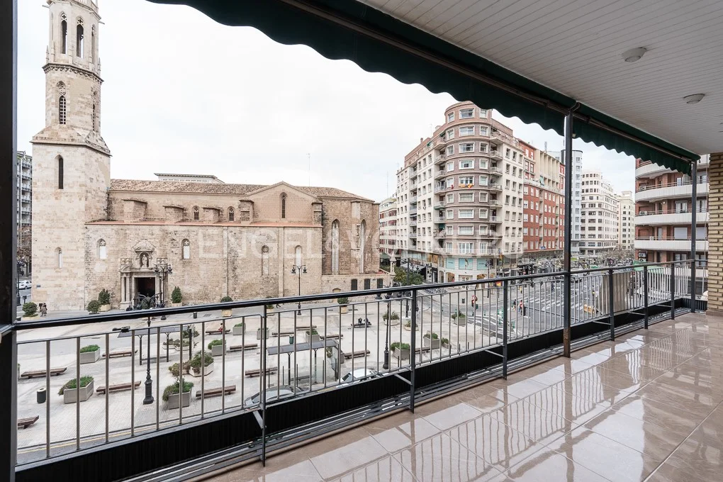 Flat with views to "Plaza San Agustin"