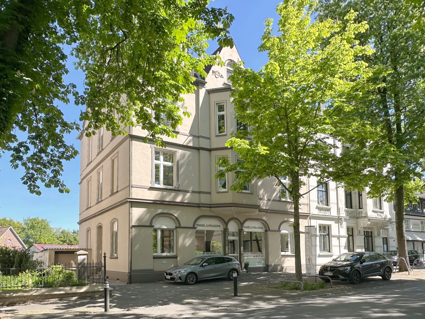 Großzügig wohnen mit Altbaucharme in zentraler Lage von Unna - Photo 2
