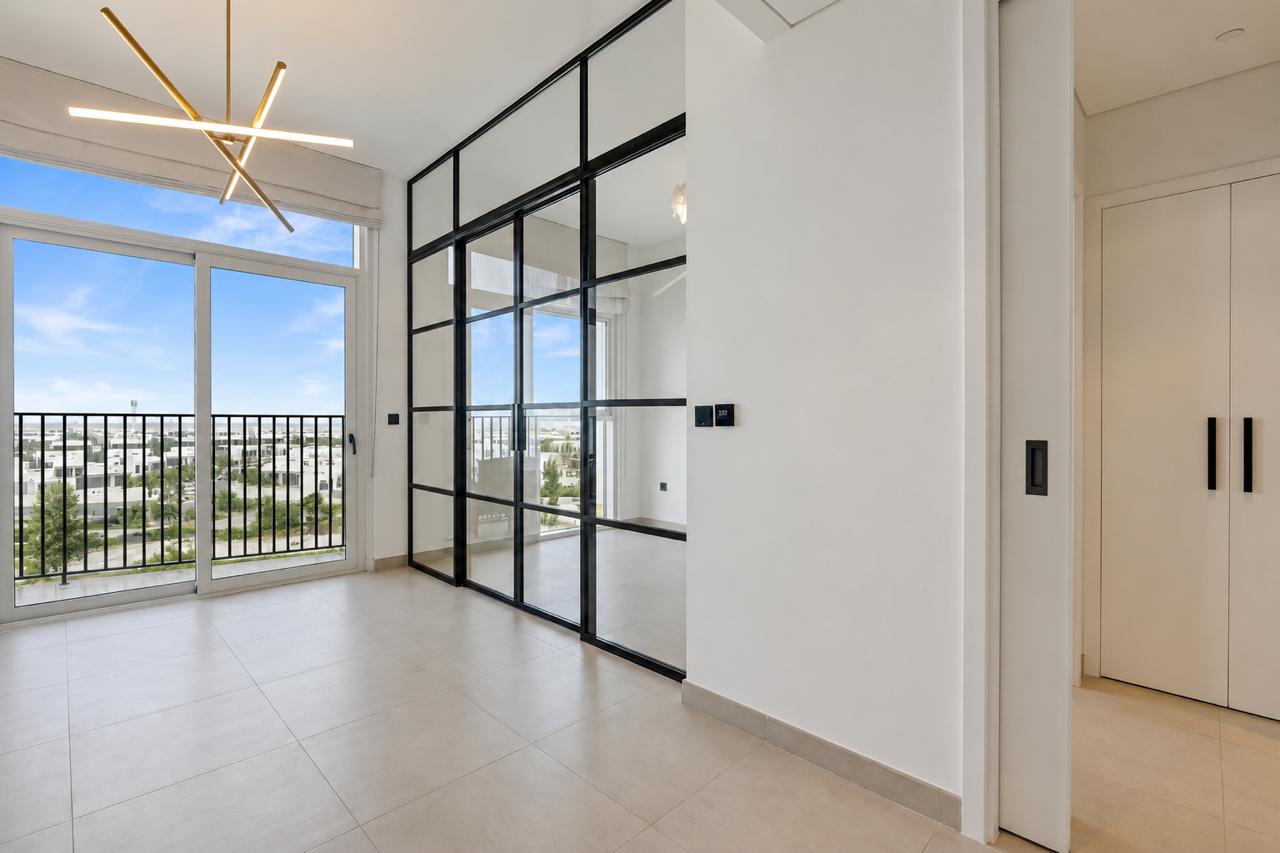 HIGH FLOOR | OPEN VILLA VIEWS | UNFURNITURED