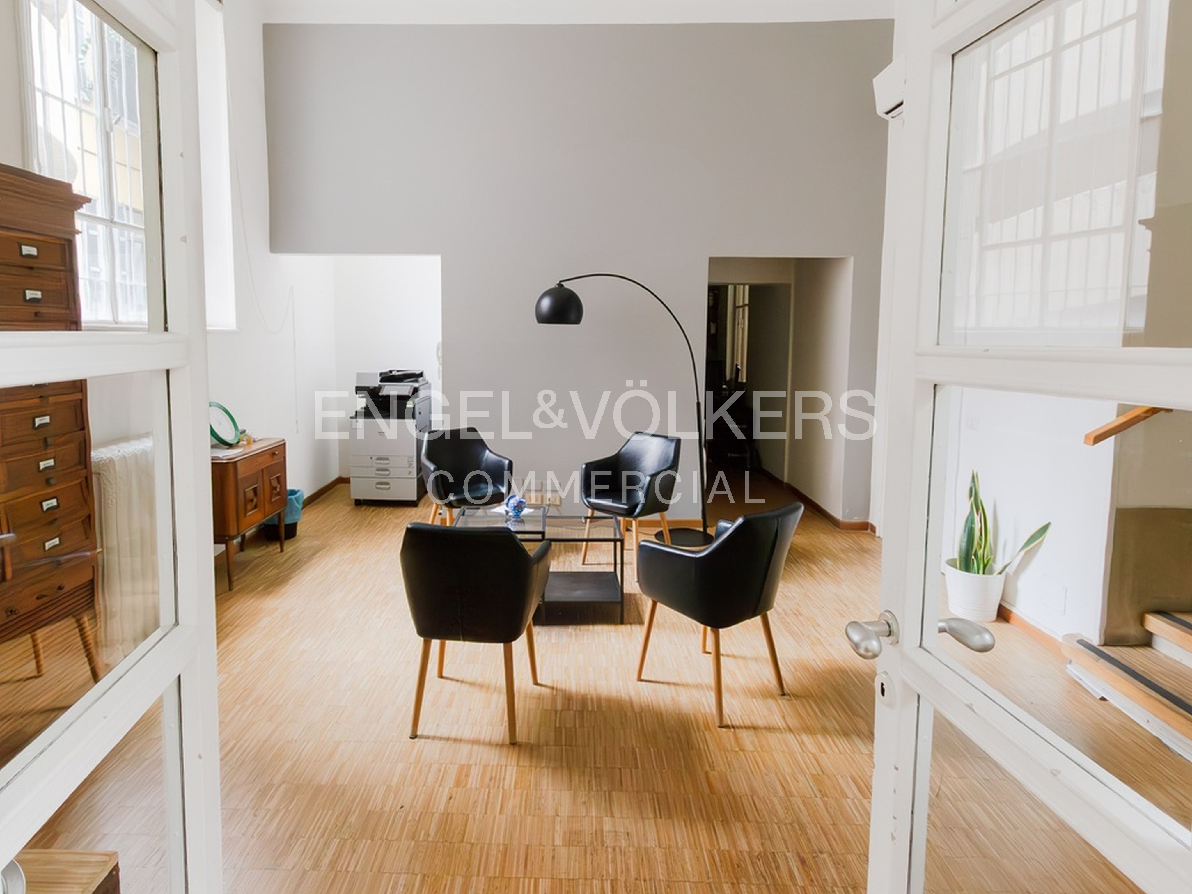 Loft Ufficio in Vendita a Milano in Porta Venezia