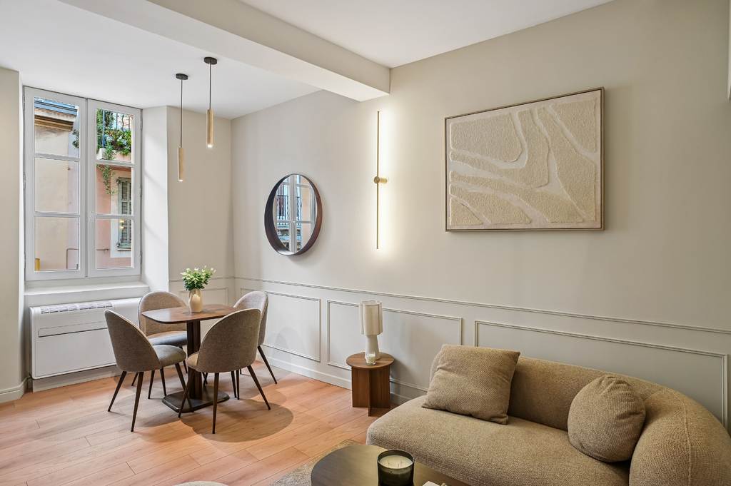 Cannes Le Suquet – Elegant renovated apartment in the heart of the historic district