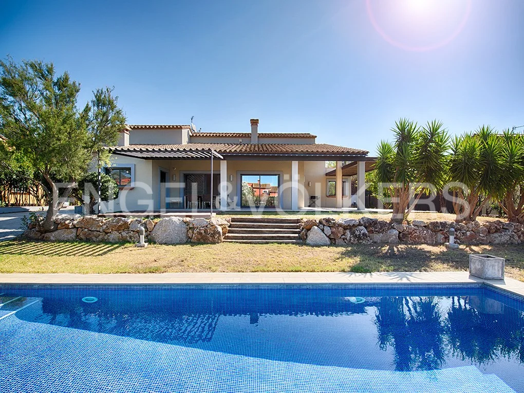 Practical beautiful house in the golf of Peralada