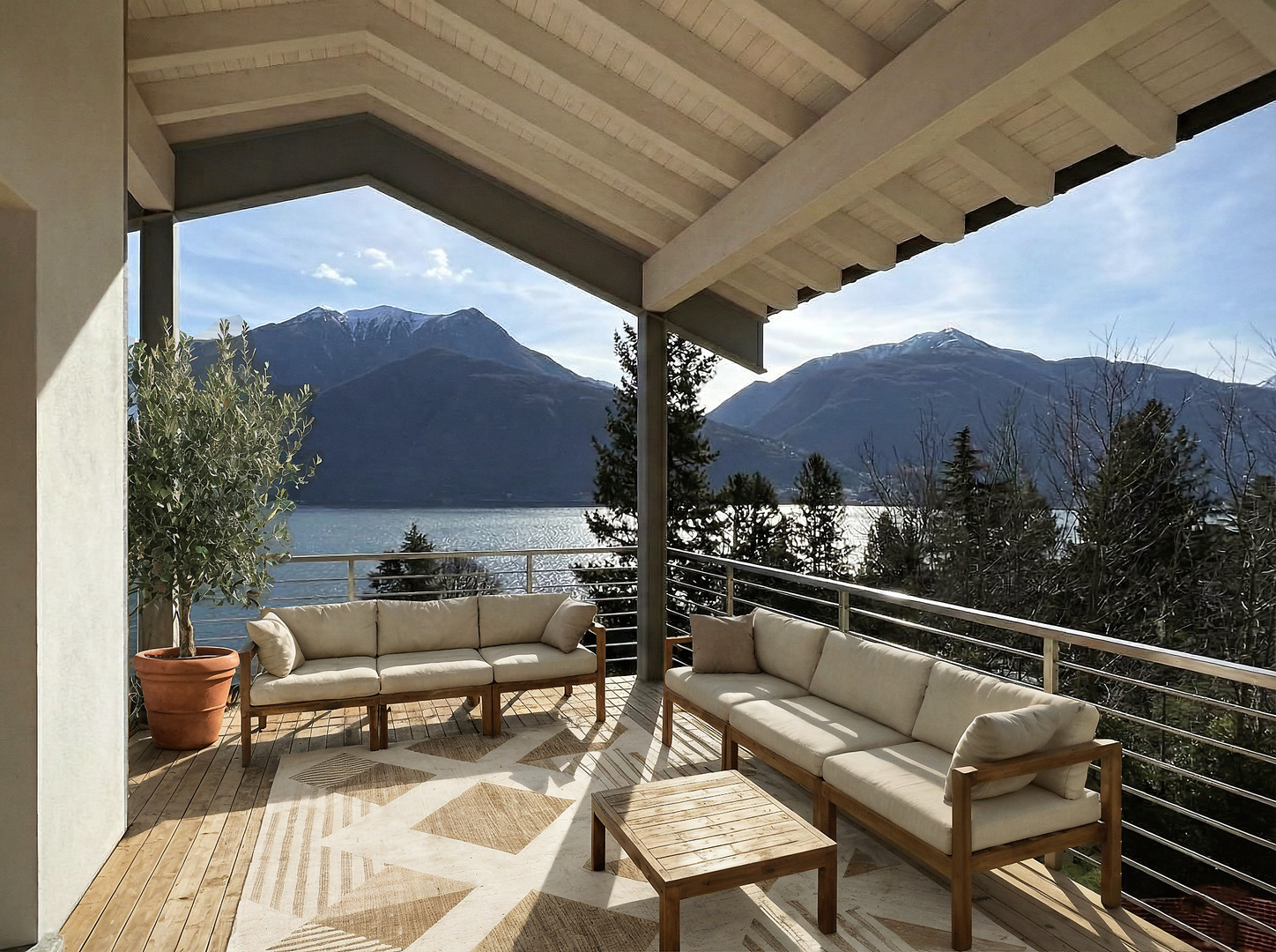 Villa with land and lake views – Customisable finishes