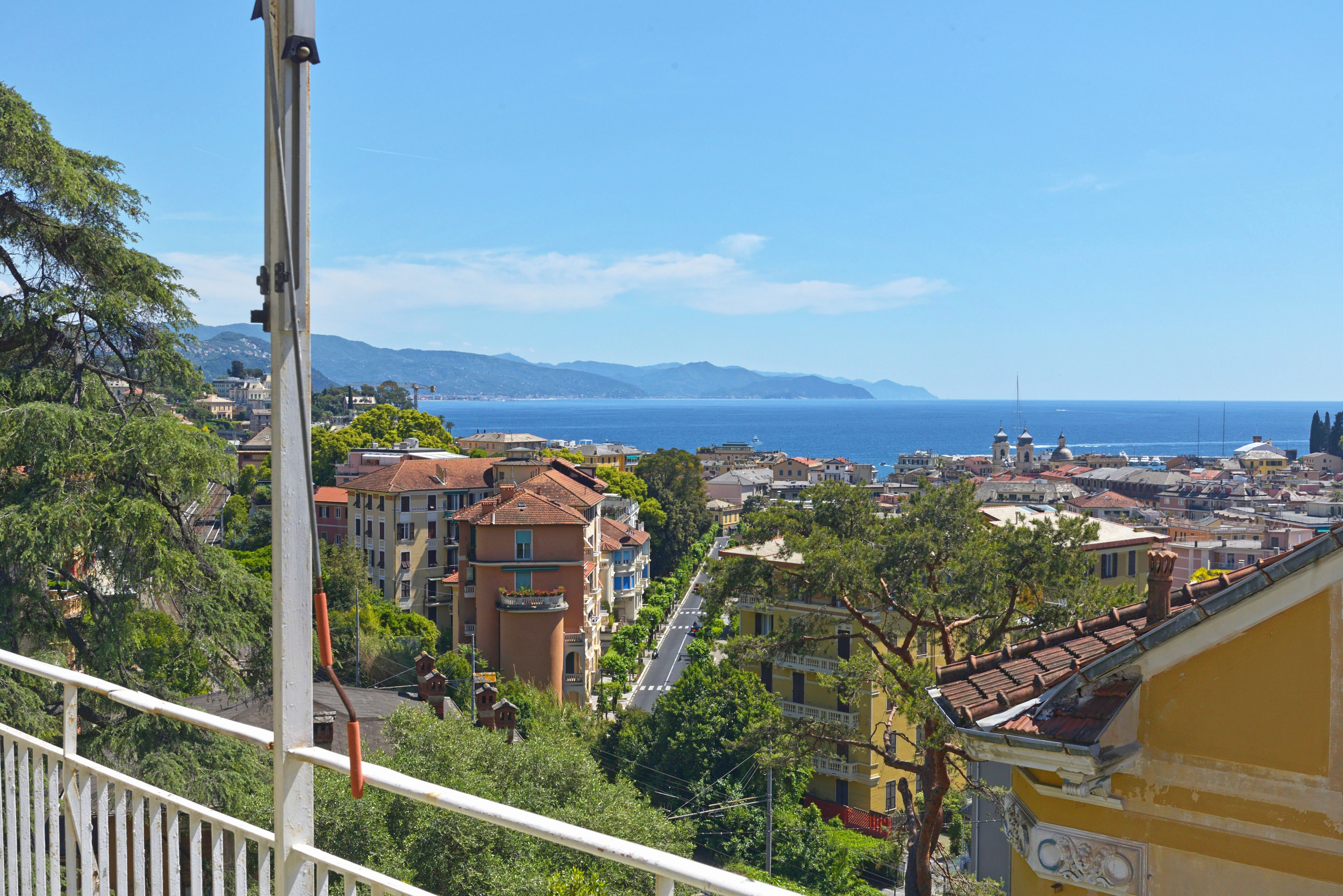 Bright apartment just steps from the city center