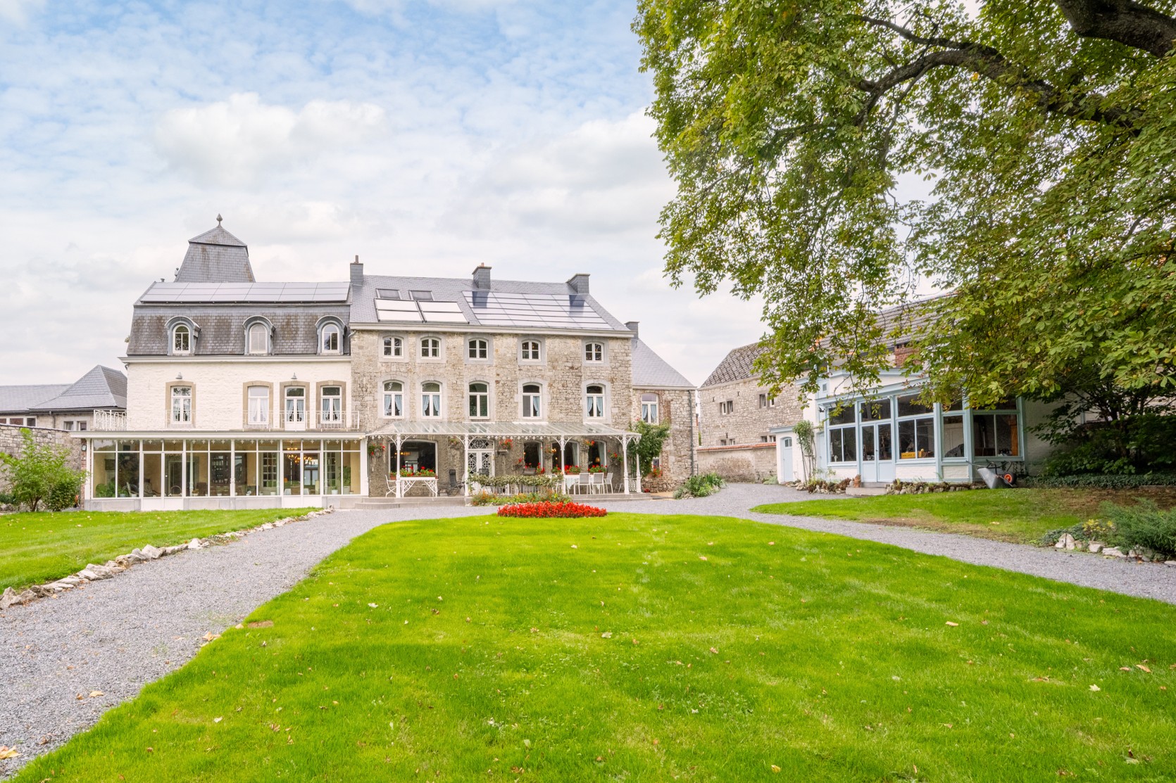 Karaktervolle woning in het hart van het dorp Olne