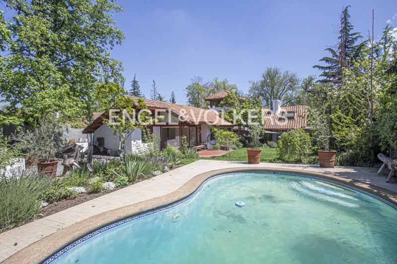 Venta Gran Casa Los Domínicos Antiguo