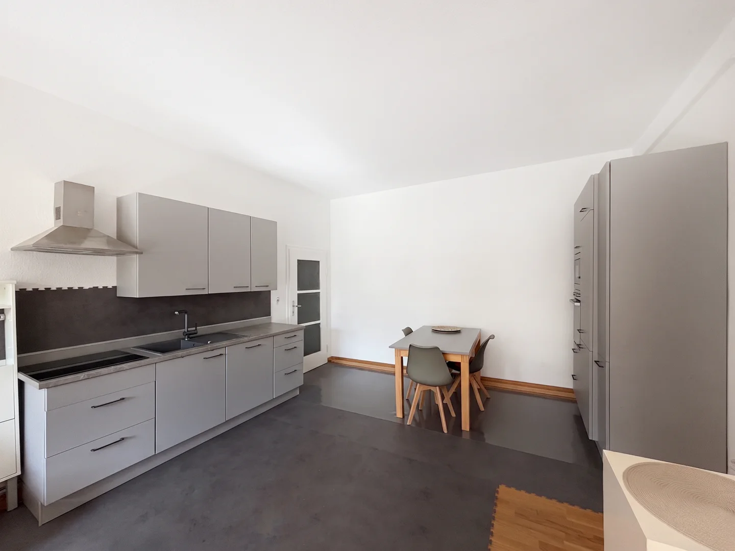 Helle 3-Zimmer-Wohnung mit West-Balkon und Dachterrassenzugang in Schmargendorf - Photo 4