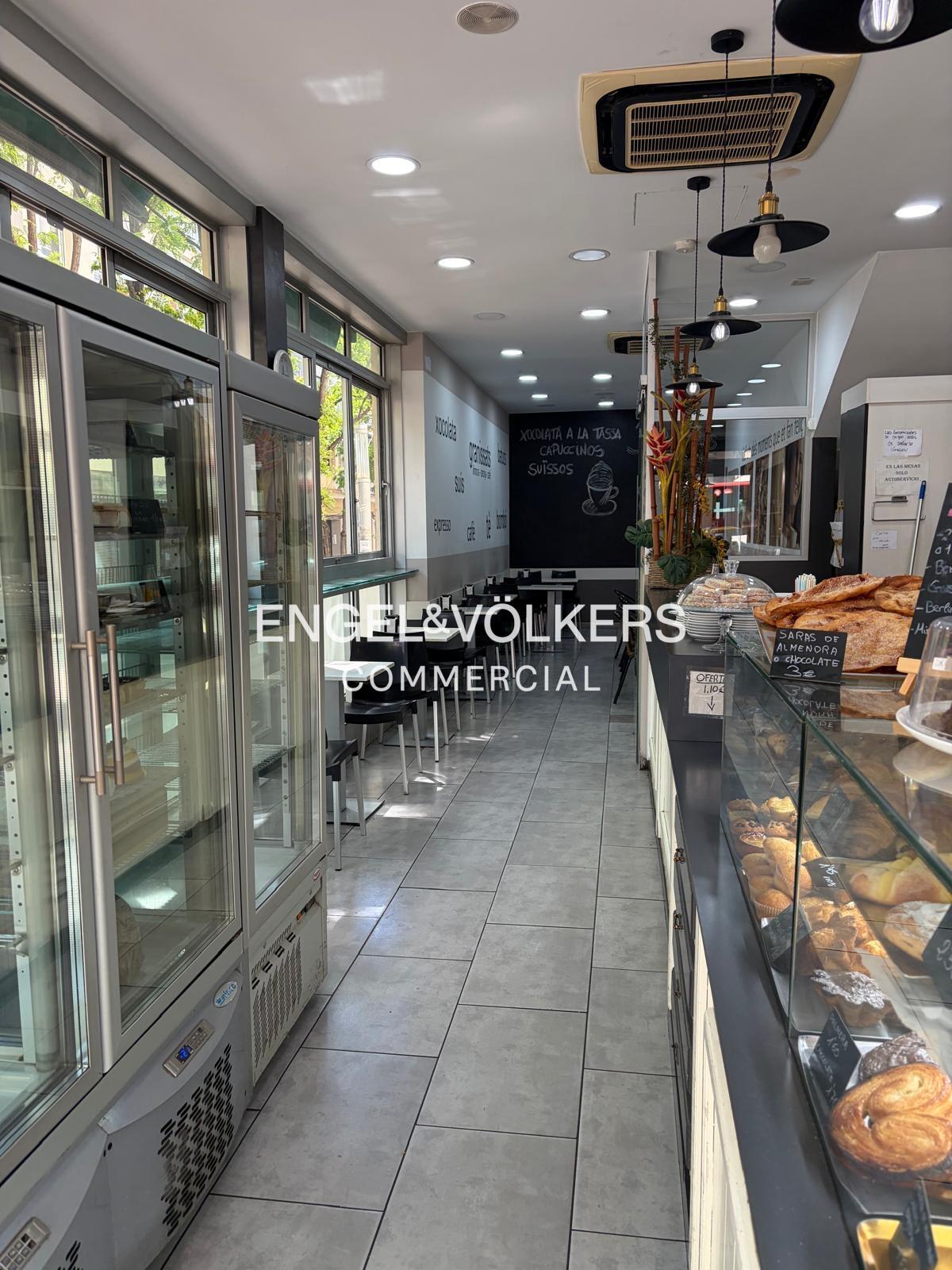 Traspaso de Cafetería / Forn de Pa amb Degustació en Passeig de Fabra i Puig