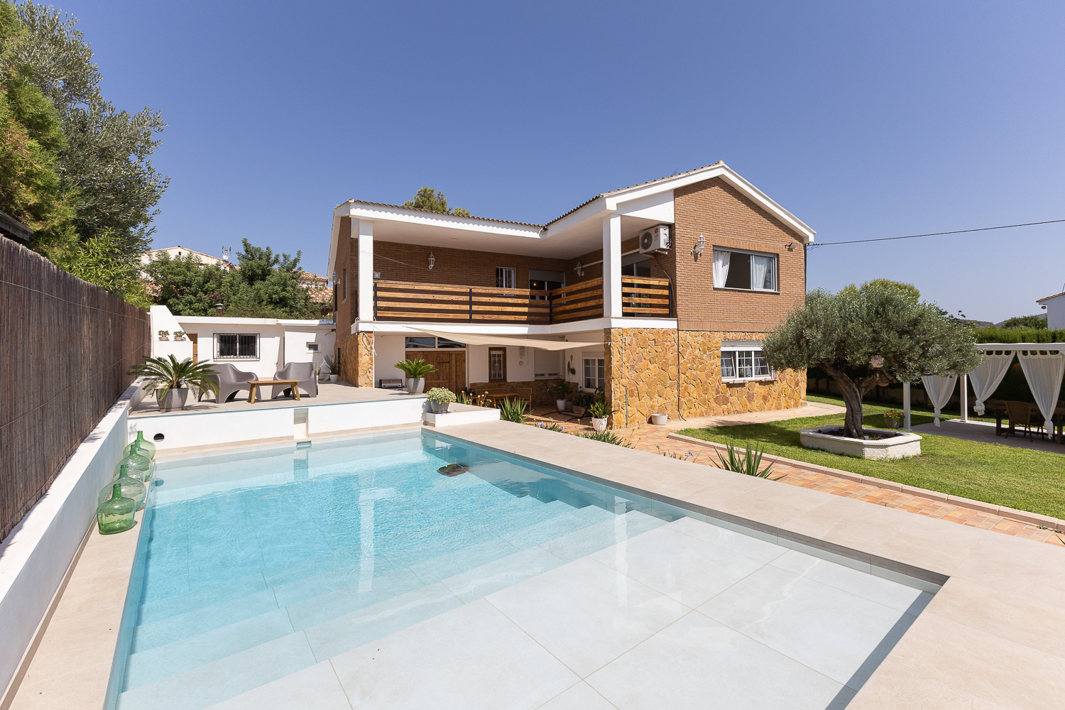 Magnificent house with pool in El Puig