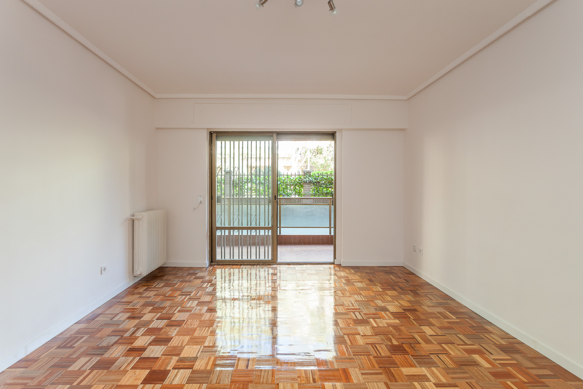 Great 3-bedroom ground floor with terrace