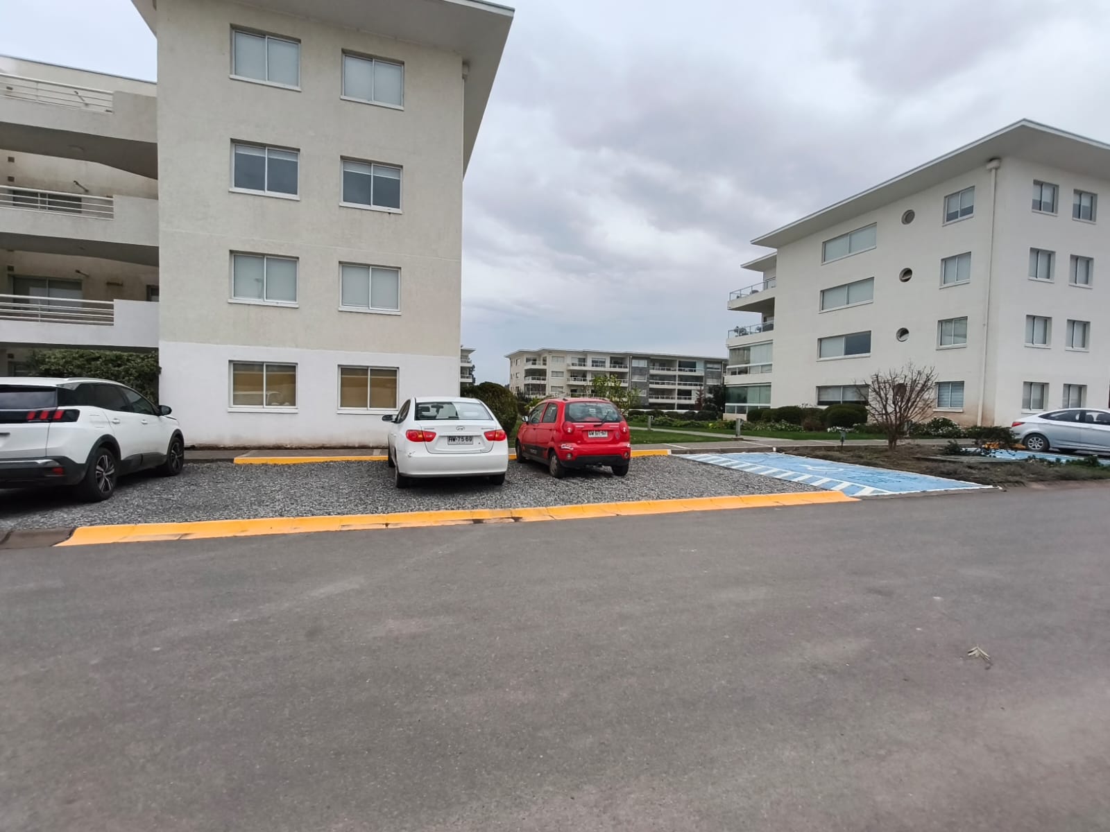Departamento con excelente orientación y vista despejada, Vista Linderos