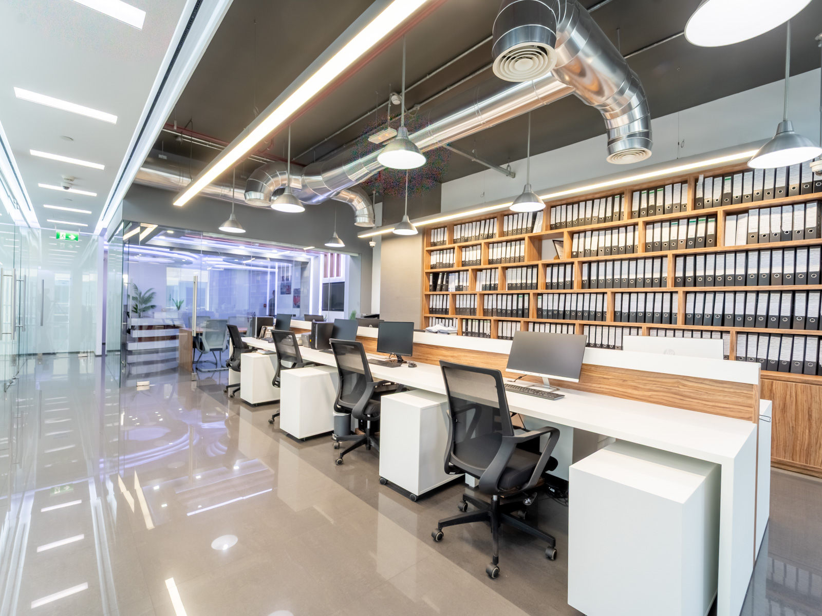 Corner Unit | Premium Fit-Out | 5 Parking|Turnkey