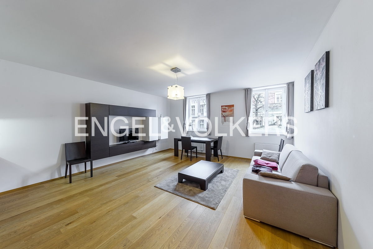 Rent of a fully furnished 2+kt apartment near Petřín