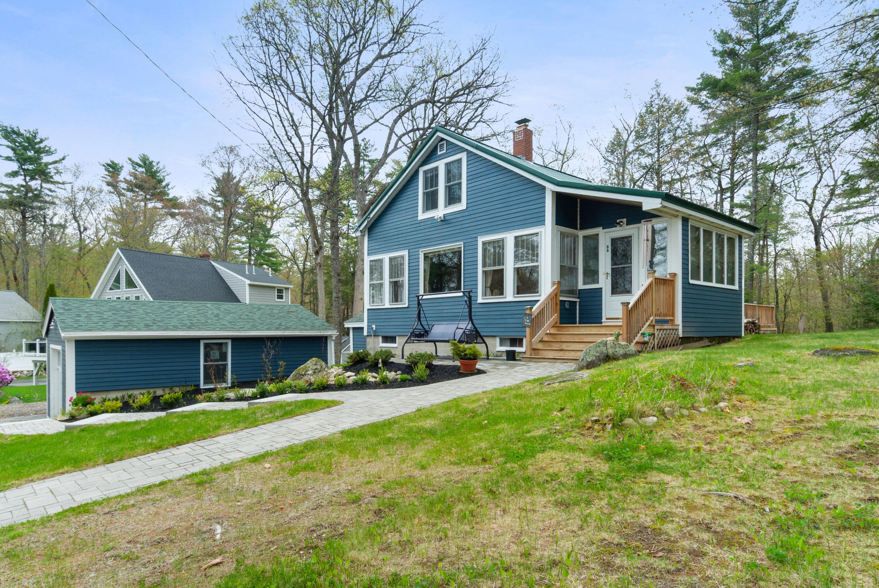 Lakeside Living in Sebago Basin