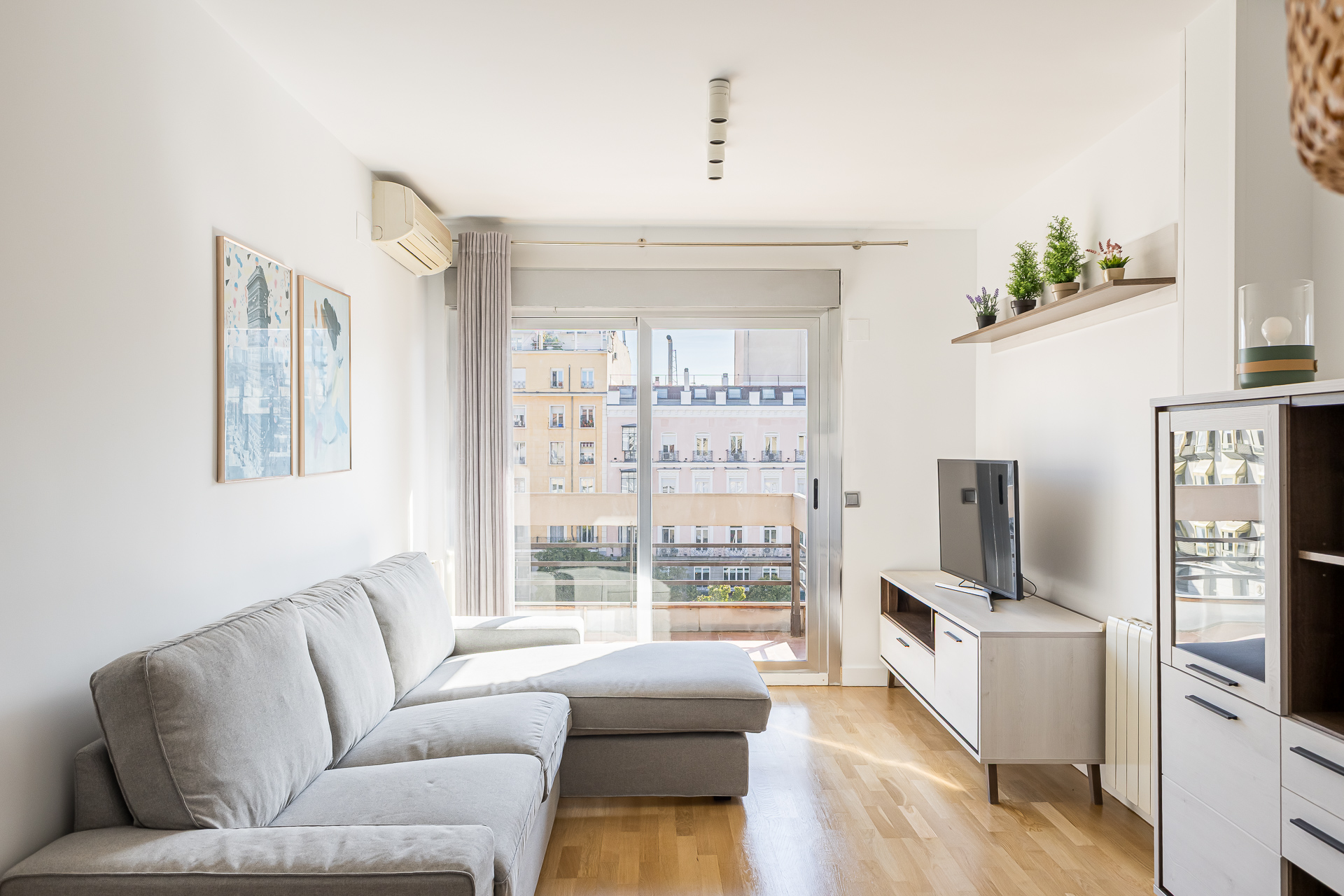 Bright Furnished 2-Bedroom Apartment with Balcony