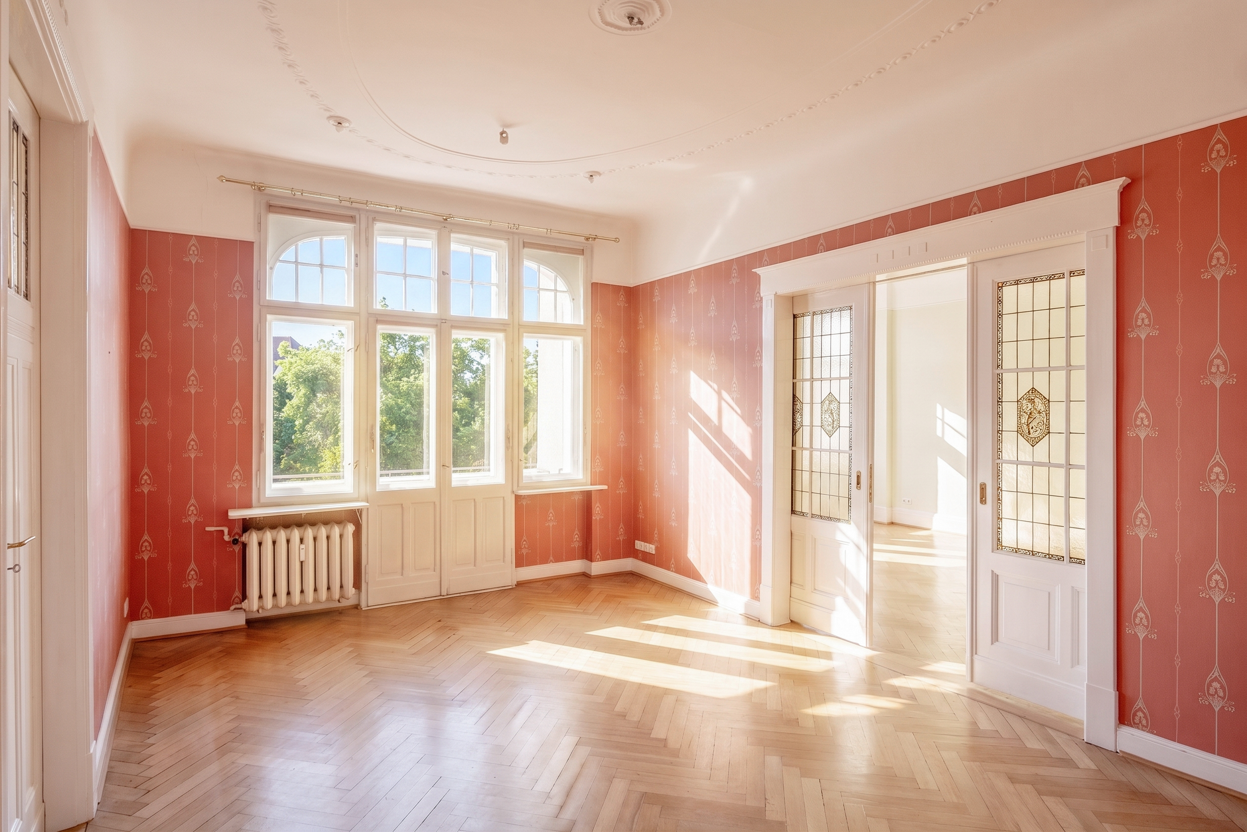 Elegant apartment with west-facing balcony near Volkspark Wilmersdorf