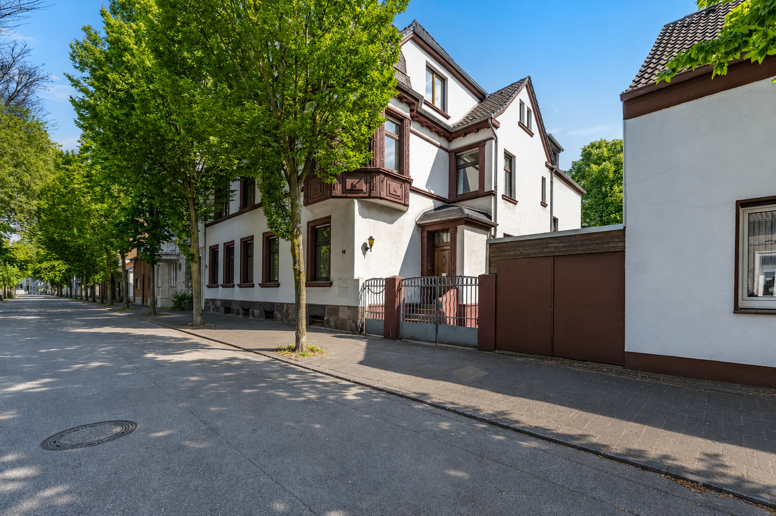 Dreifamilienhaus mit Jugendstilflair in Duisburg-Rheinhausen