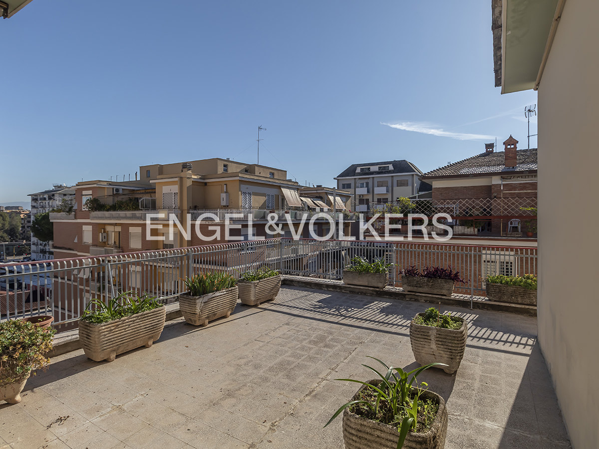 Penthouse with terrace on Via Val di Sangro – Bare ownership