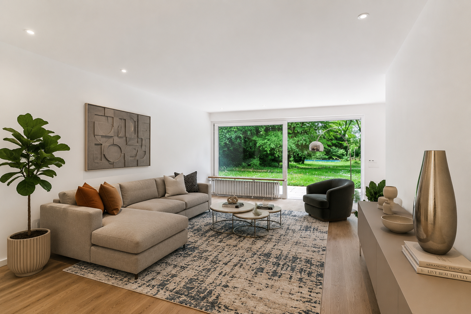 Exclusive garden-level apartment with terrace near St. Emmeramsmühle