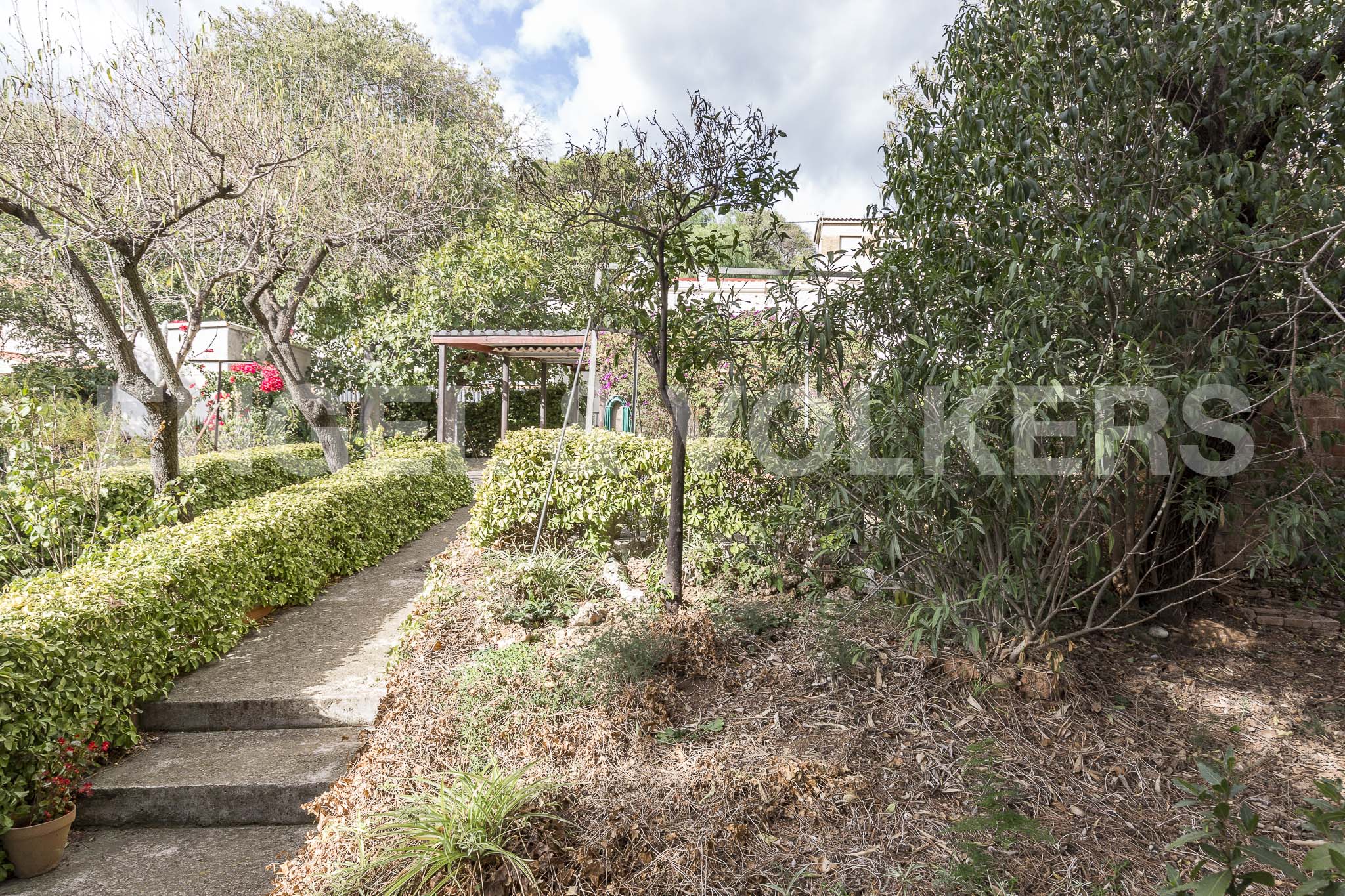 Plot of 354 square metres in Horta