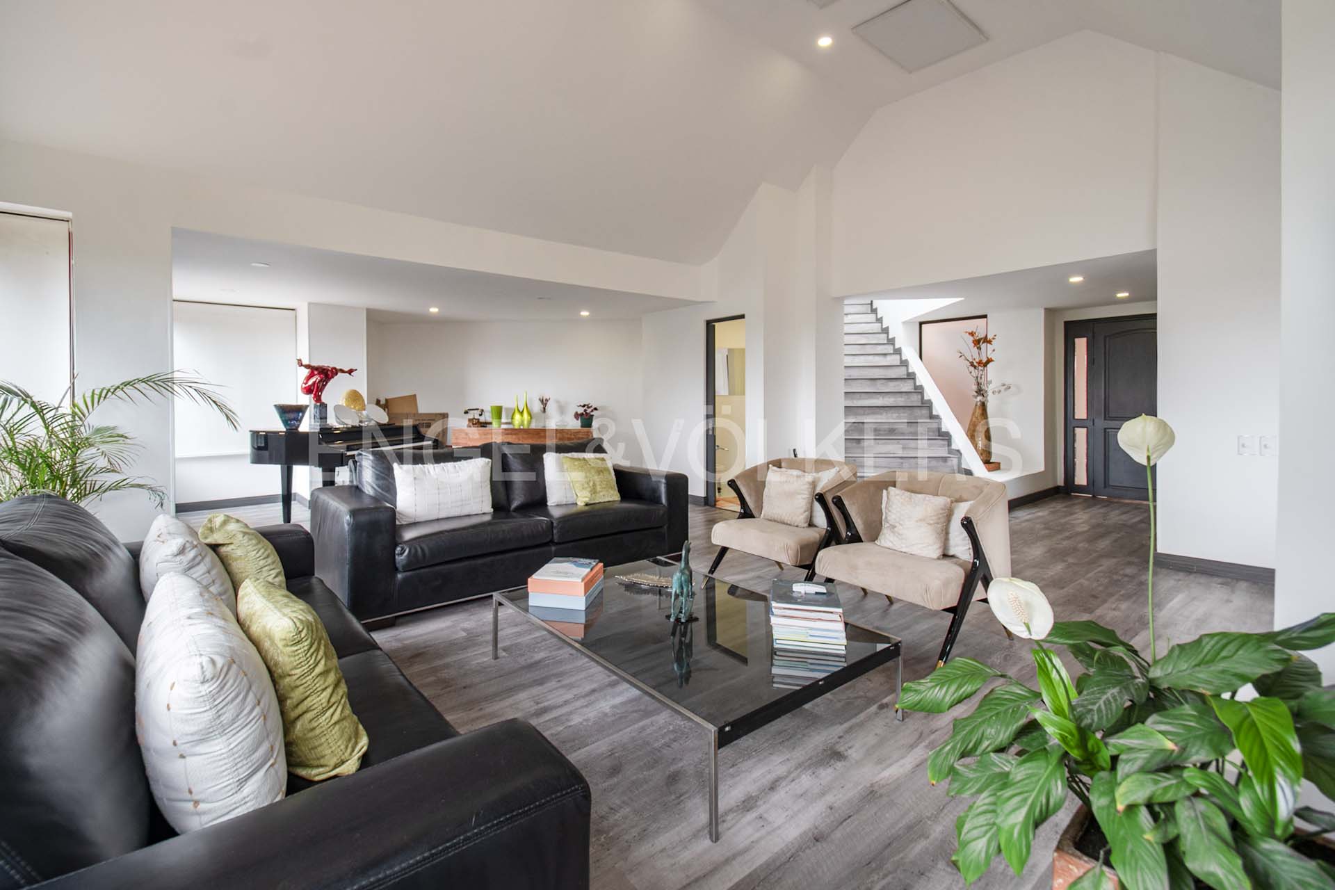 Apartamento con terrazas para la venta en Bosque de Pinos