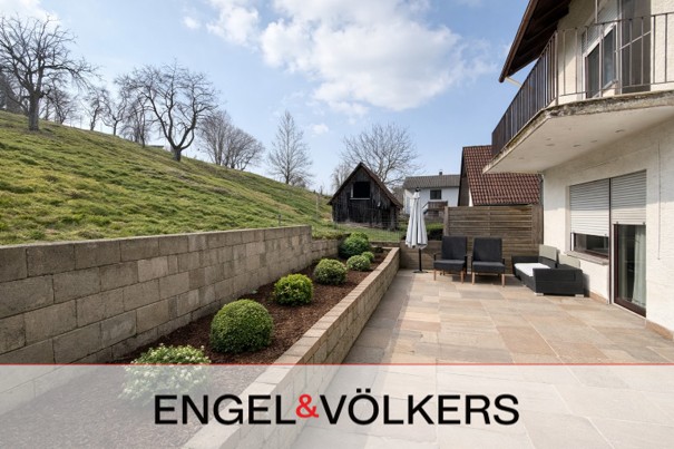 Modernisiert, vielseitig und naturnah – Großzügiges Mehrfamilienhaus mit Garten, Photovoltaik und Wärmepumpe