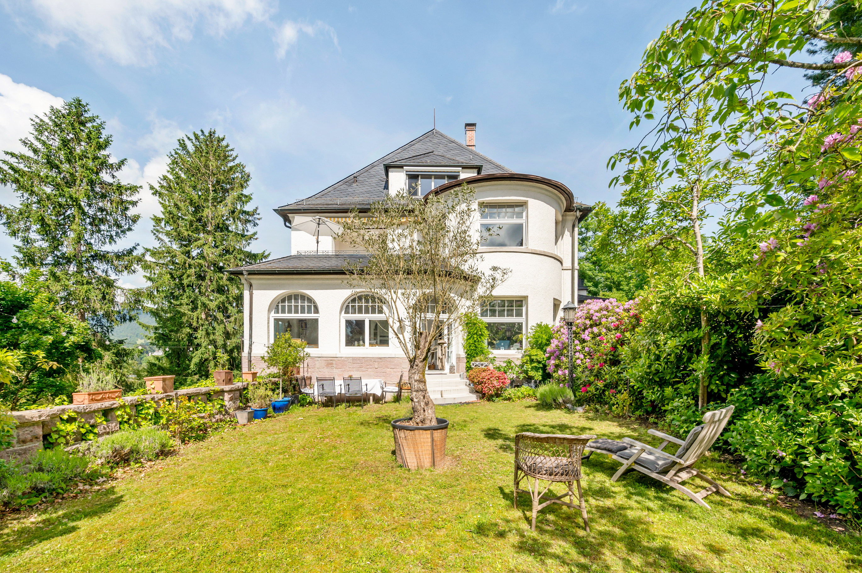Stilvolle Maisonette-Wohnung in historischer Villa