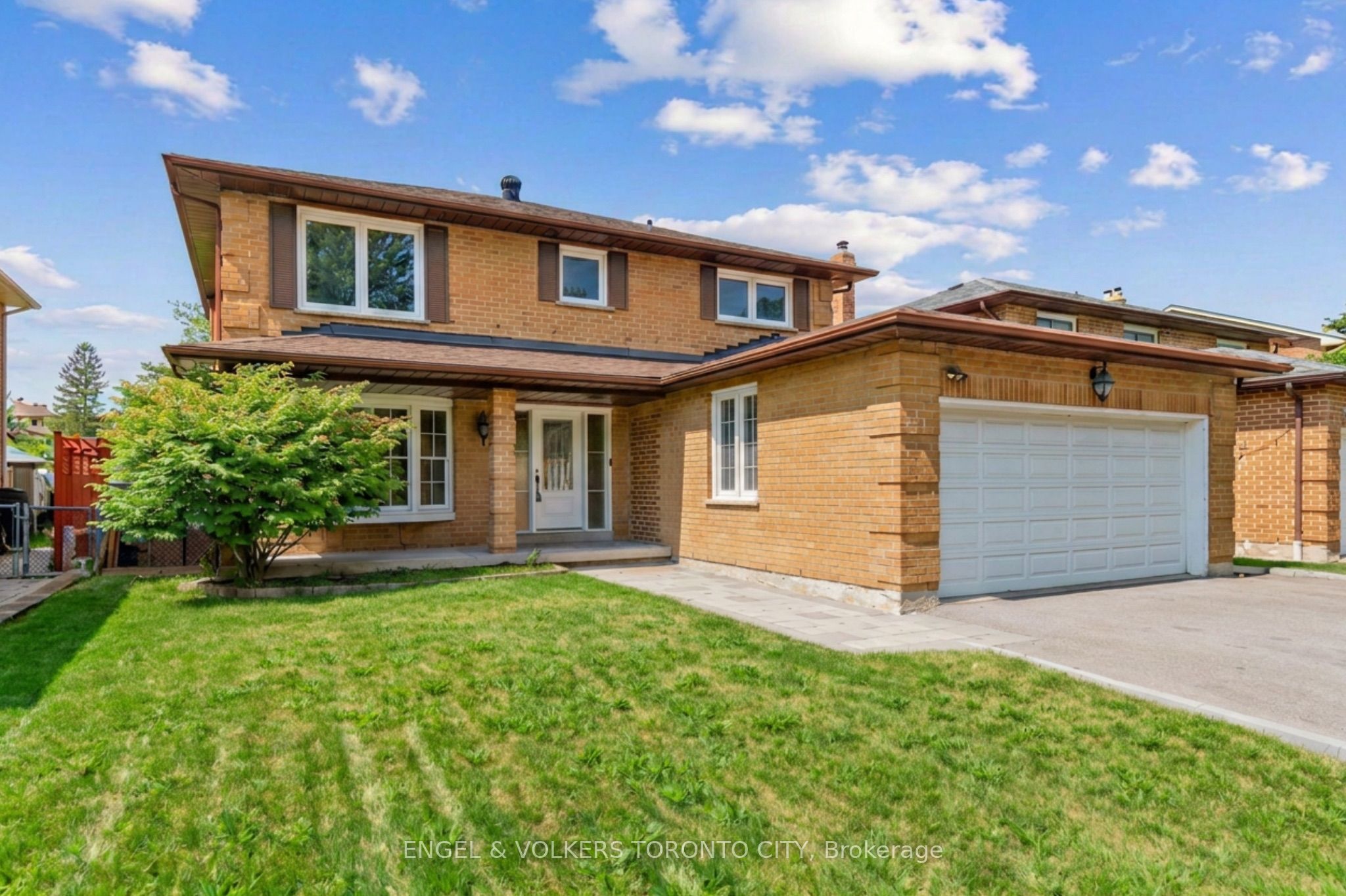 Amazing Opportunity In Aurora Highlands!