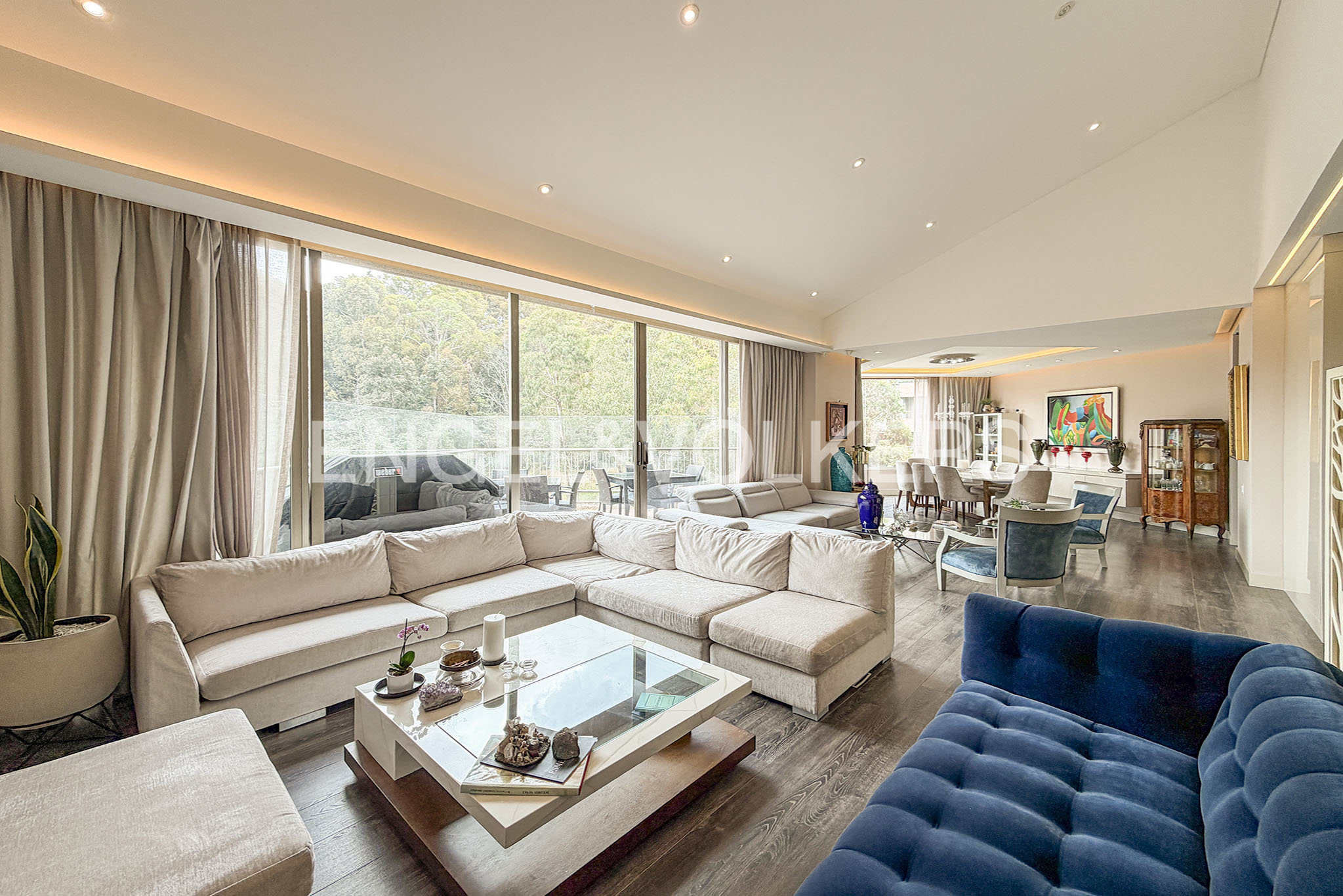 Moderno apartamento con terrazas y vista para venta en Bosque Verde