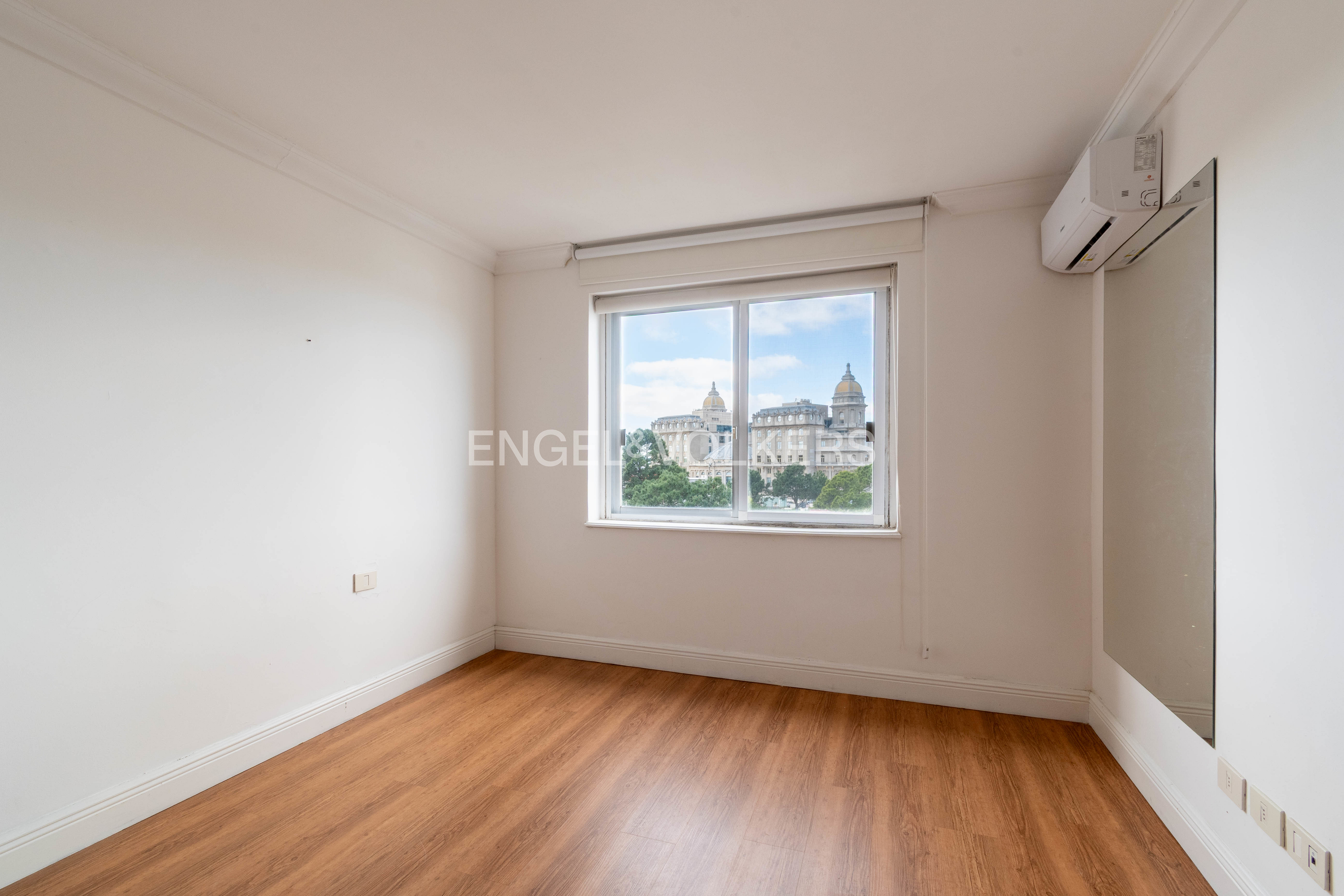 Apartment for rent in Montevideo, Carrasco; furnished option