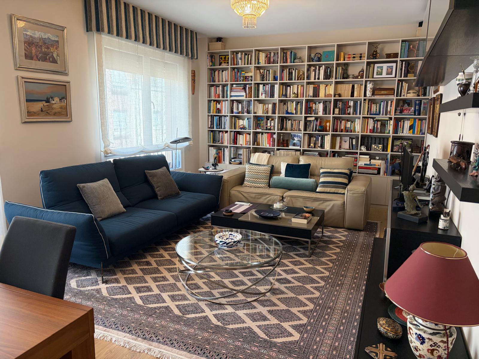 Elegant 2-bedroom apartment next to El Retiro, in Madrid’s distinguished Ibiza neighborhood