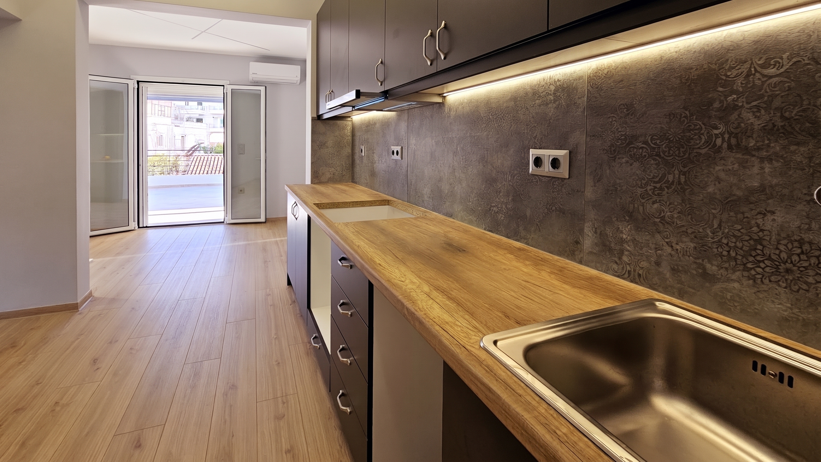 Fully renovated apartment in Nea Ionia [KI-modifiziert]