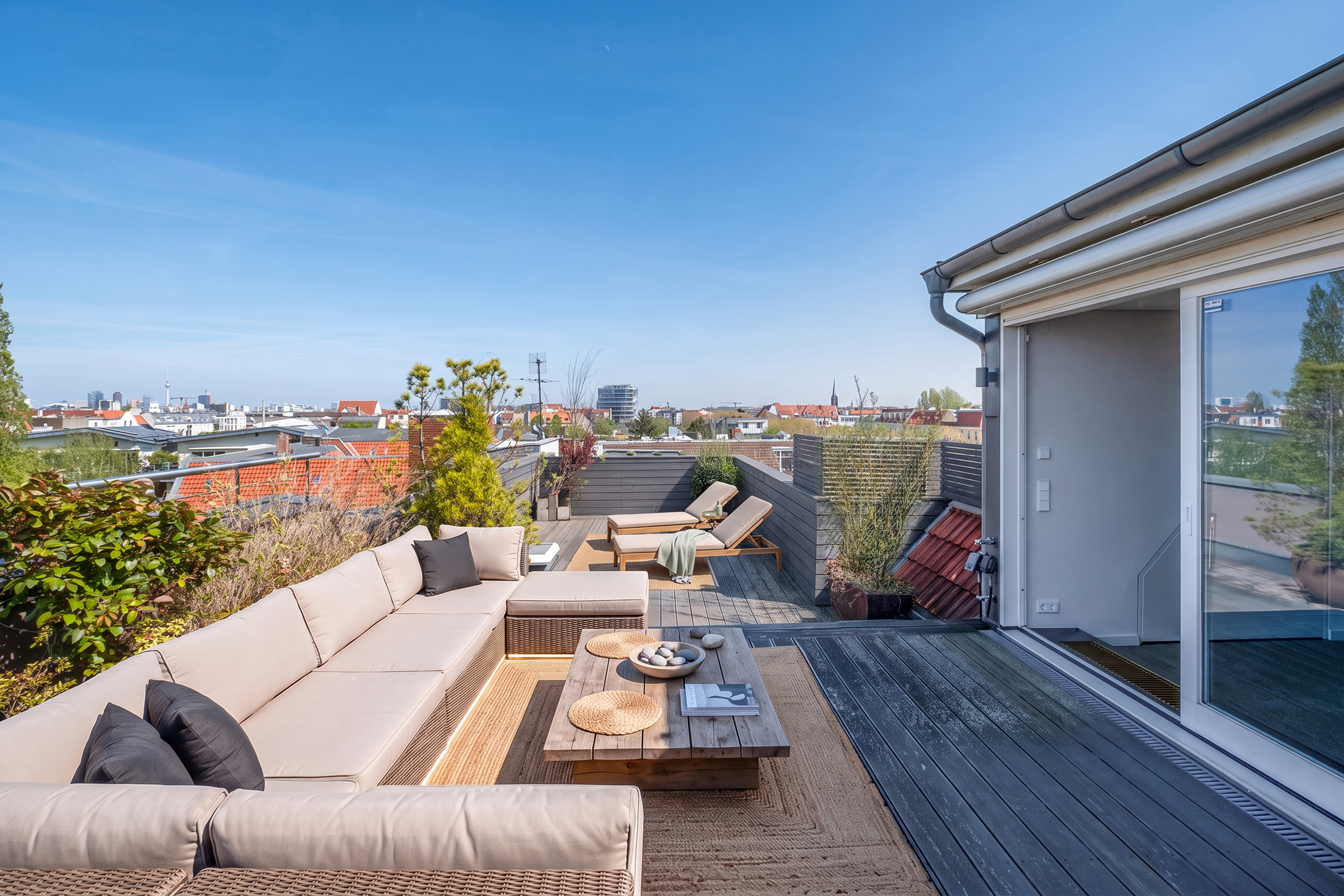 Exclusive duplex with panoramic views over the capital [AI-modified]