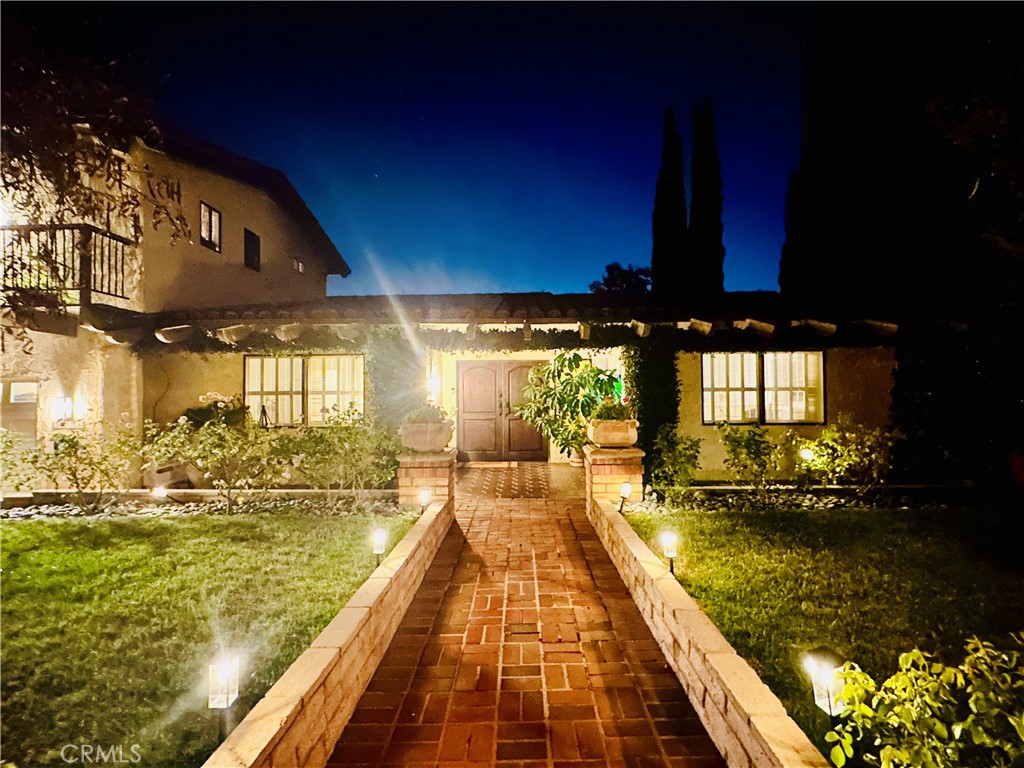 Endless views and refined living