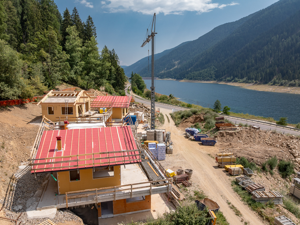 Chalet B – Exclusive alpine panoramic chalet over two levels